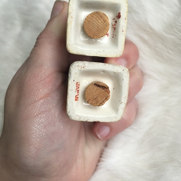 Salt & peter shaker hand painted flower lusterware - Picture 7 of 8